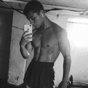 Meet your Posher, Misael